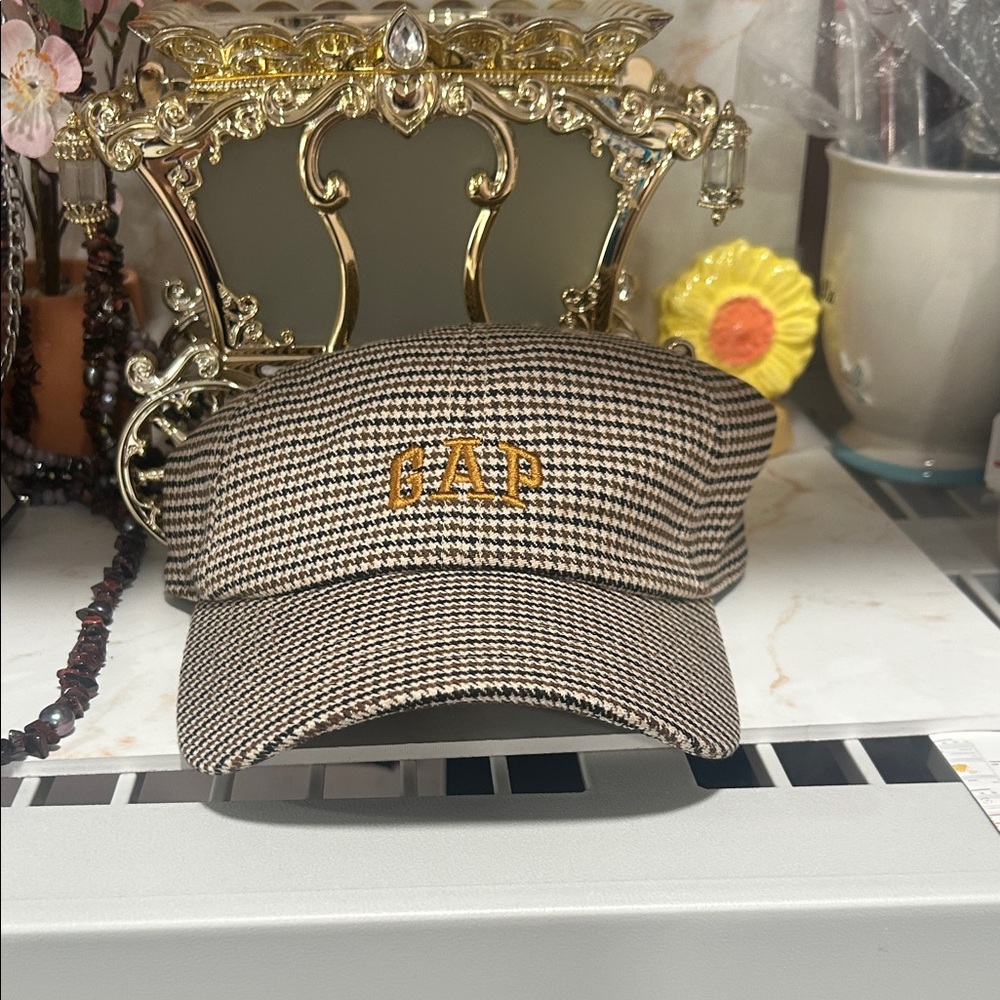 Gap Tweed Logo Baseball Hat. NWT. Taken out of plastic for pics.